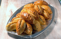 Фуршетные пирожки с яйцом и зеленым луком